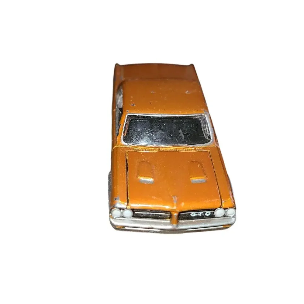 1964 PONTIAC GTO COLLECTIBLE 1/64 SCALE LIMITED EDITION TRI-POWER MUSCLE ORANGE